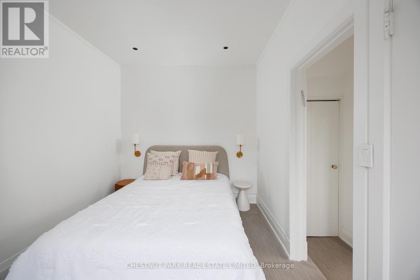 508 Vesta Drive, Toronto, Ontario  M5P 3A8 - Photo 25 - C12162918