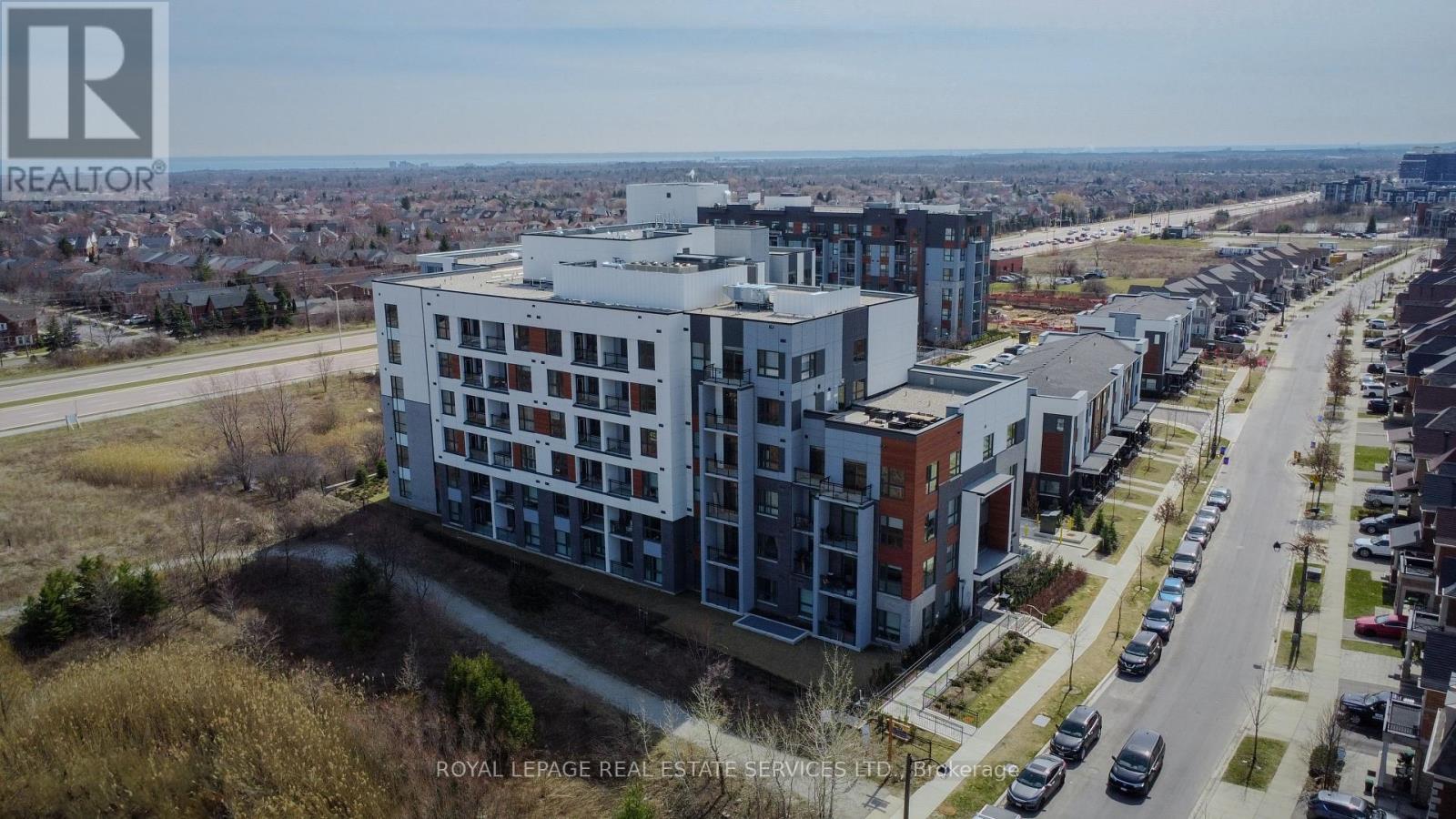308 - 50 Kaitting Trail, Oakville, Ontario  L6M 5N3 - Photo 1 - W12162692