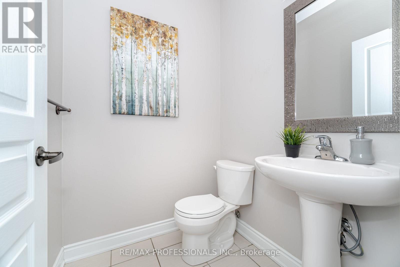35 Lampman Crescent, Brampton, Ontario  L6X 3A3 - Photo 19 - W12162712