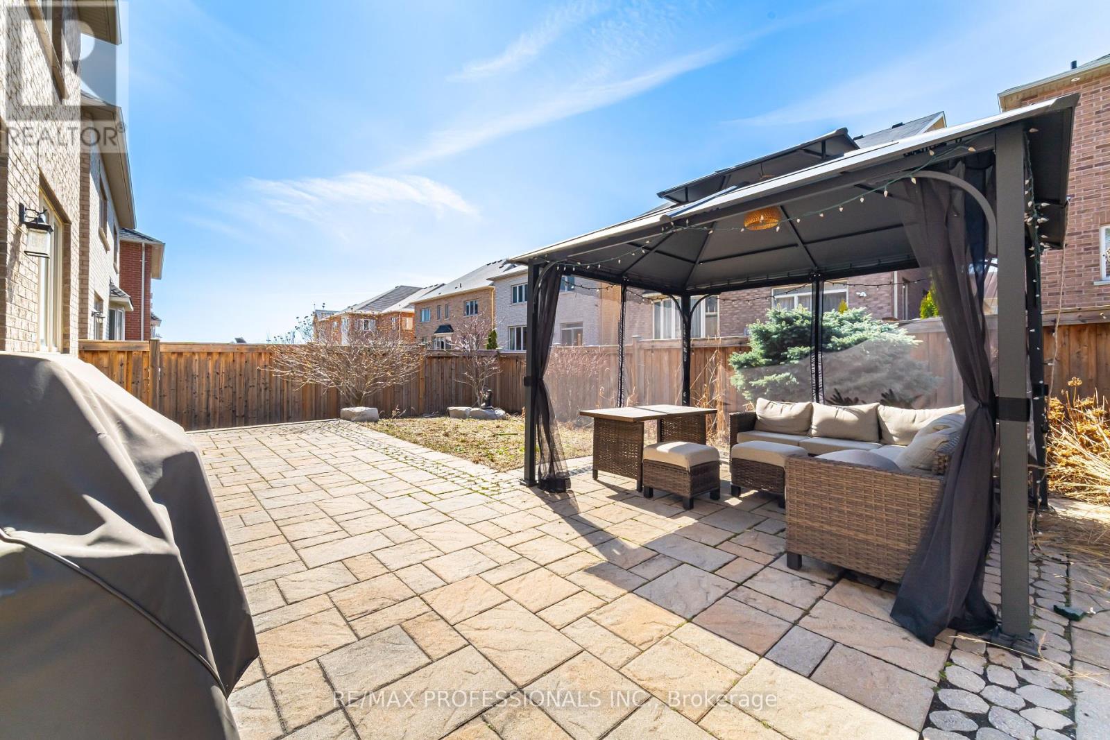 35 Lampman Crescent, Brampton, Ontario  L6X 3A3 - Photo 41 - W12162712