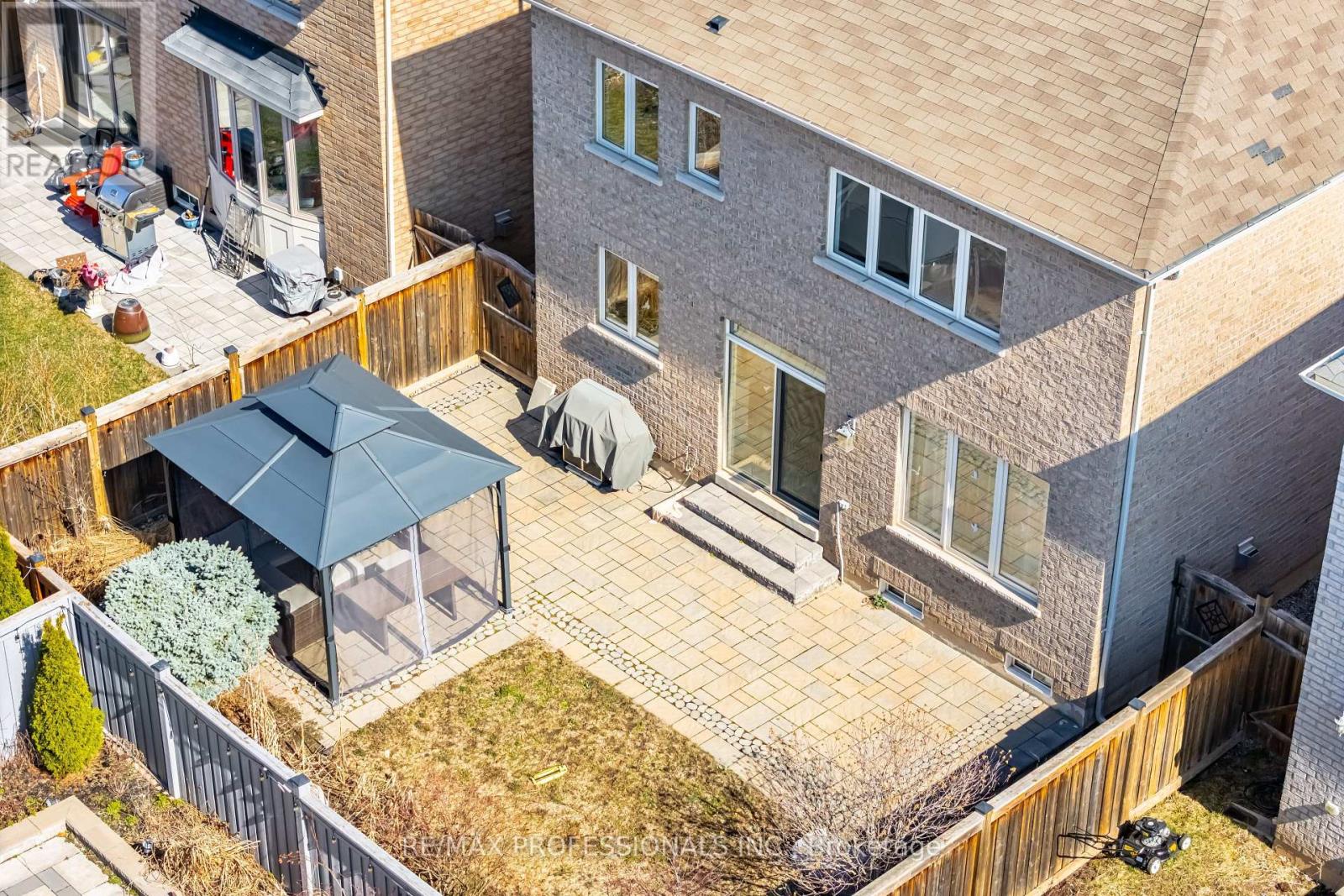 35 Lampman Crescent, Brampton, Ontario  L6X 3A3 - Photo 46 - W12162712
