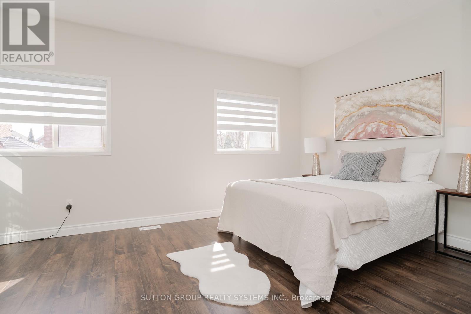 3856 Edgecliffe Run, Mississauga, Ontario  L5M 6N5 - Photo 24 - W12162714