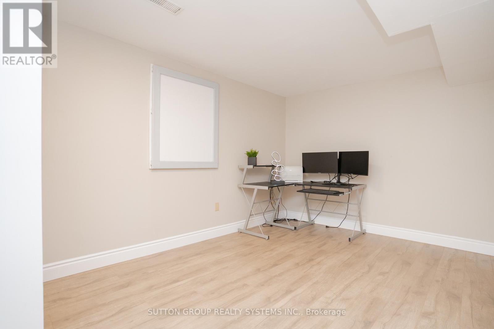 3856 Edgecliffe Run, Mississauga, Ontario  L5M 6N5 - Photo 38 - W12162714