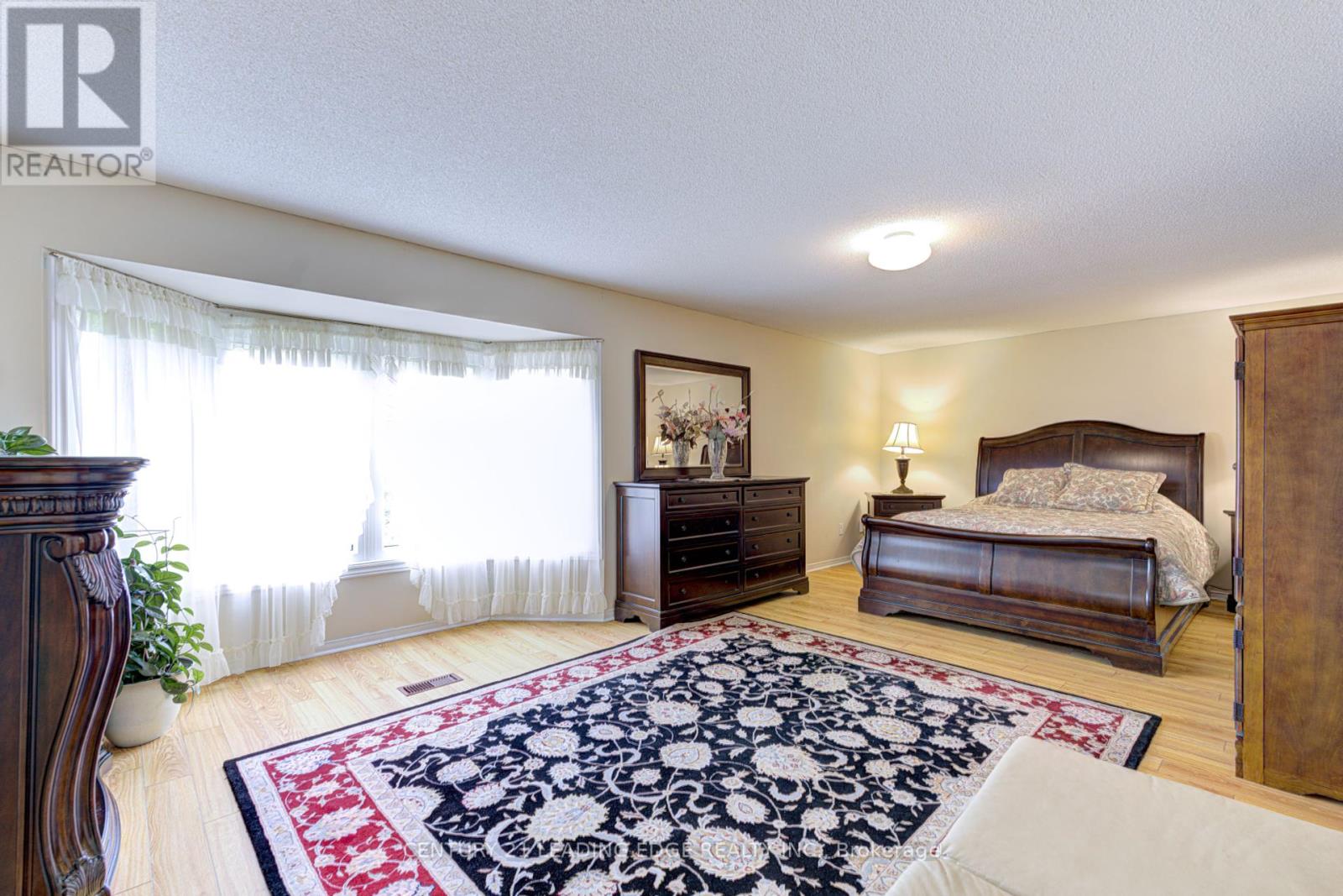 3281 Folkway Drive, Burlington, Ontario  L7M 3J2 - Photo 12 - W12162716