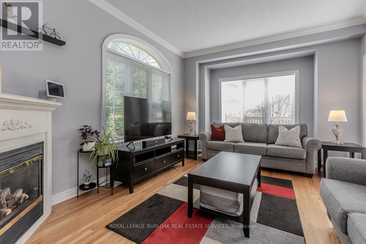 5334 Dryden Avenue, Burlington, Ontario  L7L 6Y7 - Photo 4 - W12162760