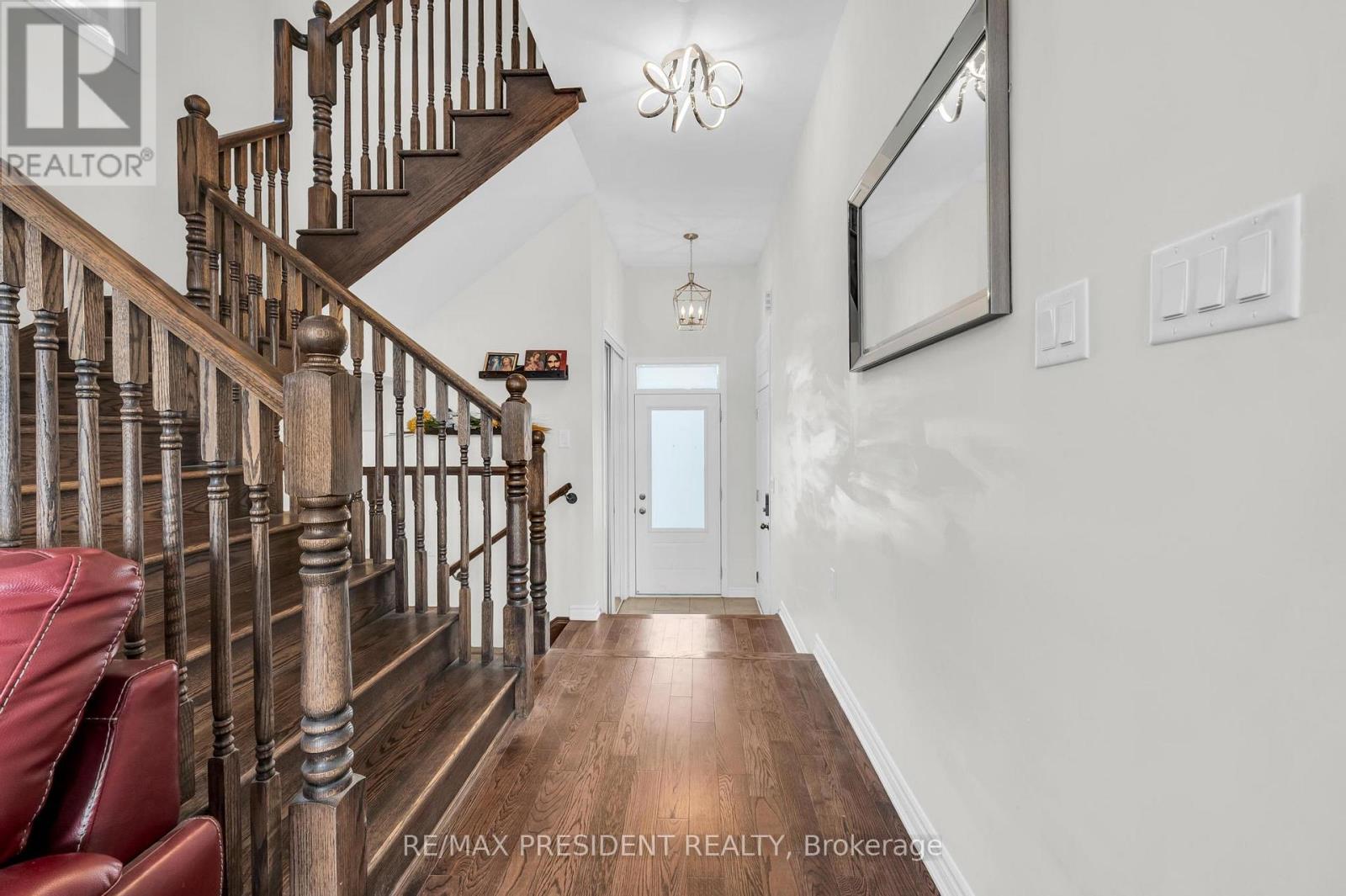 10 Callahan Court, Brampton, Ontario  L7A 5H3 - Photo 8 - W12162763
