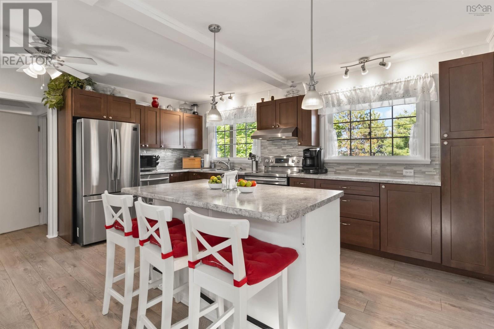 43 Glenridge Avenue, Bridgewater, Nova Scotia  B4V 1T6 - Photo 4 - 202509711