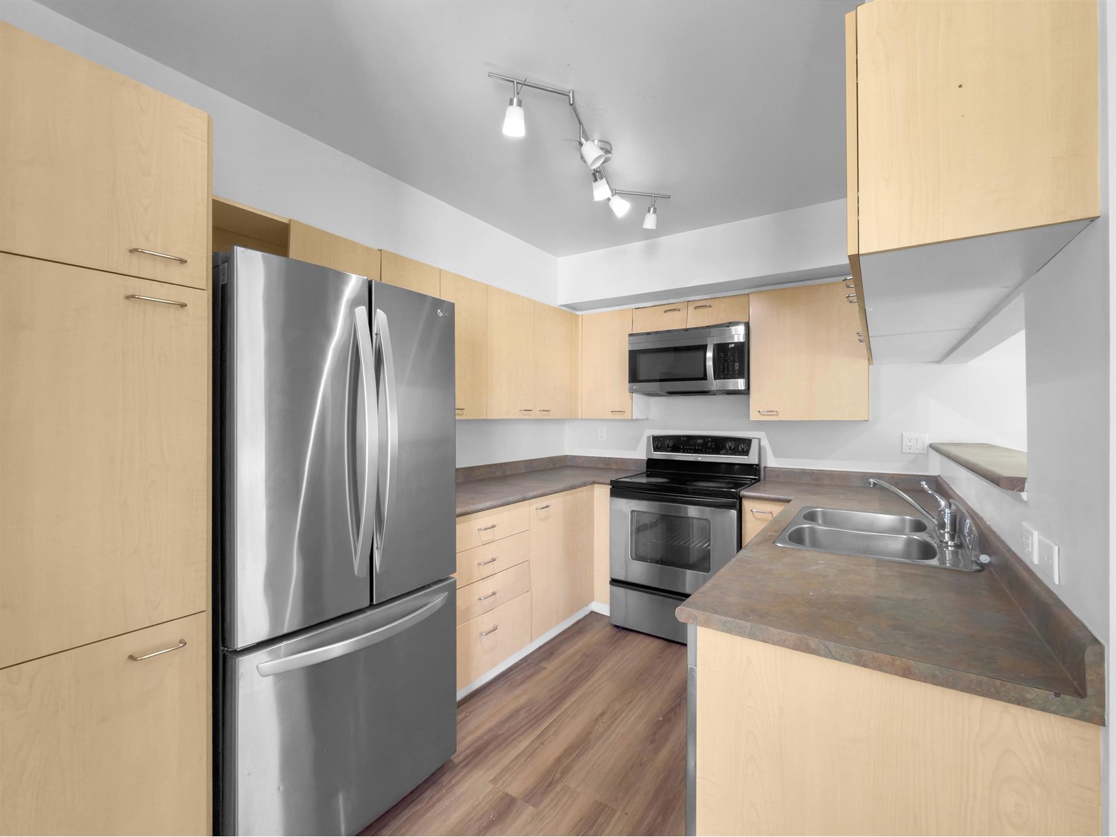 8 9977 138 Street, Surrey, British Columbia  V3T 5E4 - Photo 5 - R3004475