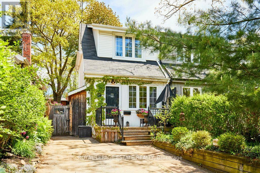 227 Silver Birch Avenue, Toronto, Ontario  M4E 3L6 - Photo 2 - E12162859