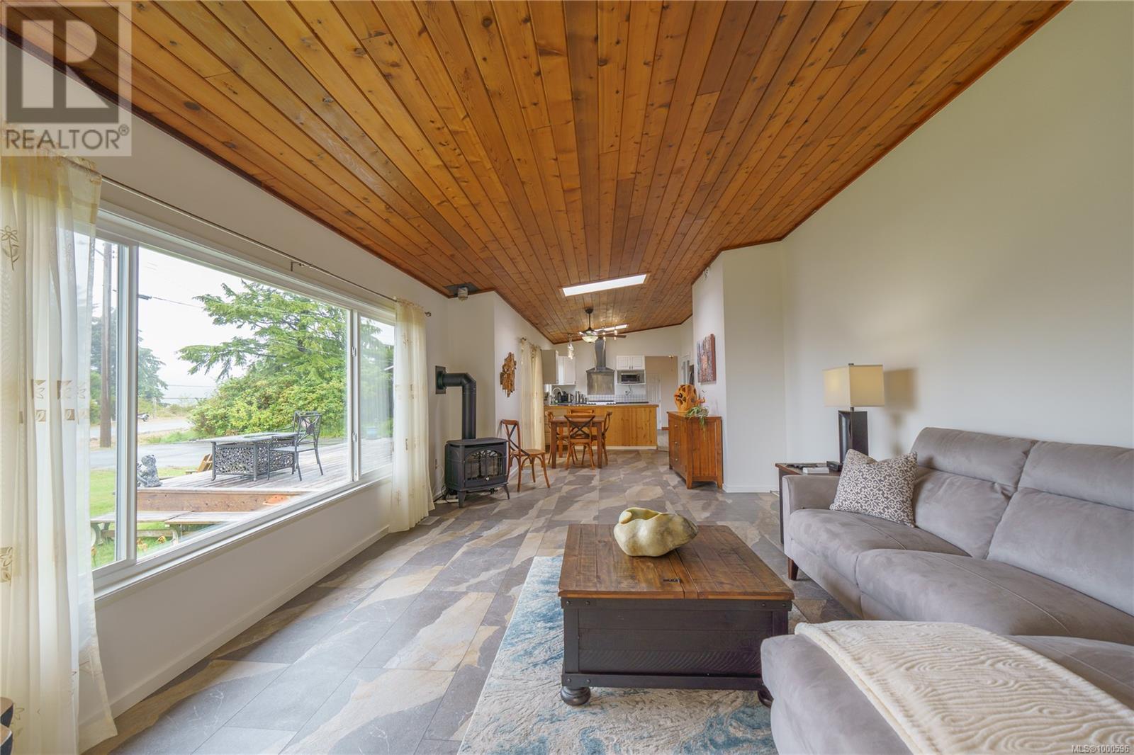 204 Birch St, Ucluelet, British Columbia  V0R 3A0 - Photo 8 - 1000596