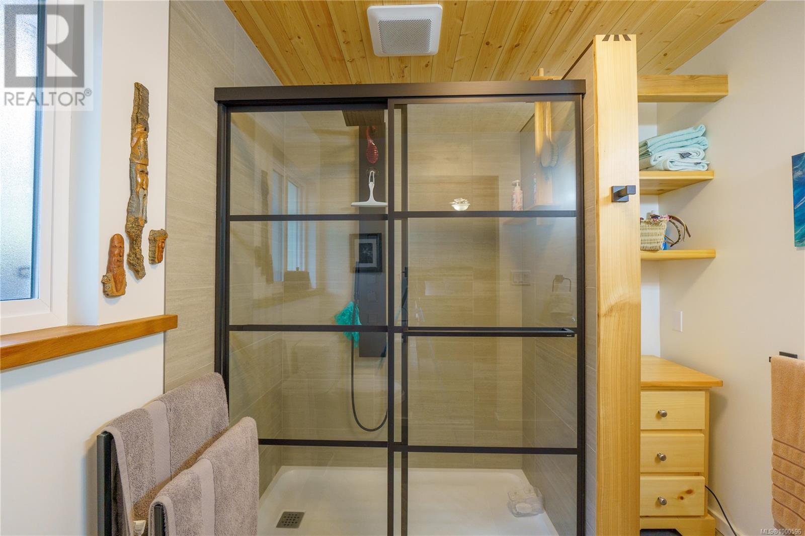 204 Birch St, Ucluelet, British Columbia  V0R 3A0 - Photo 17 - 1000596