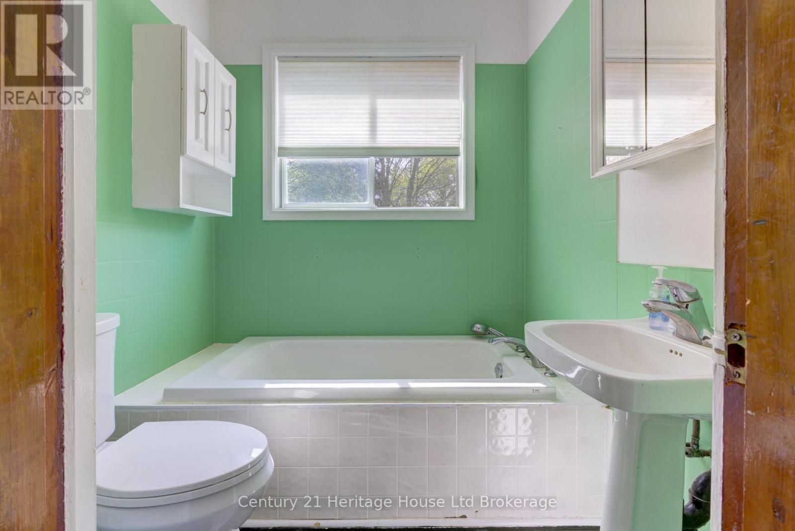 113 Light Street, Woodstock, Ontario  N4S 6H2 - Photo 32 - X12130735