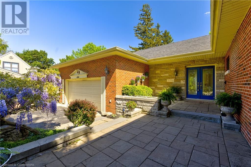 Property at 456 TOWNSEND Avenue image 3