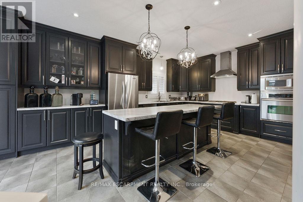12 Ascoli Drive, Hamilton, Ontario  L9B 0H8 - Photo 12 - X12162689
