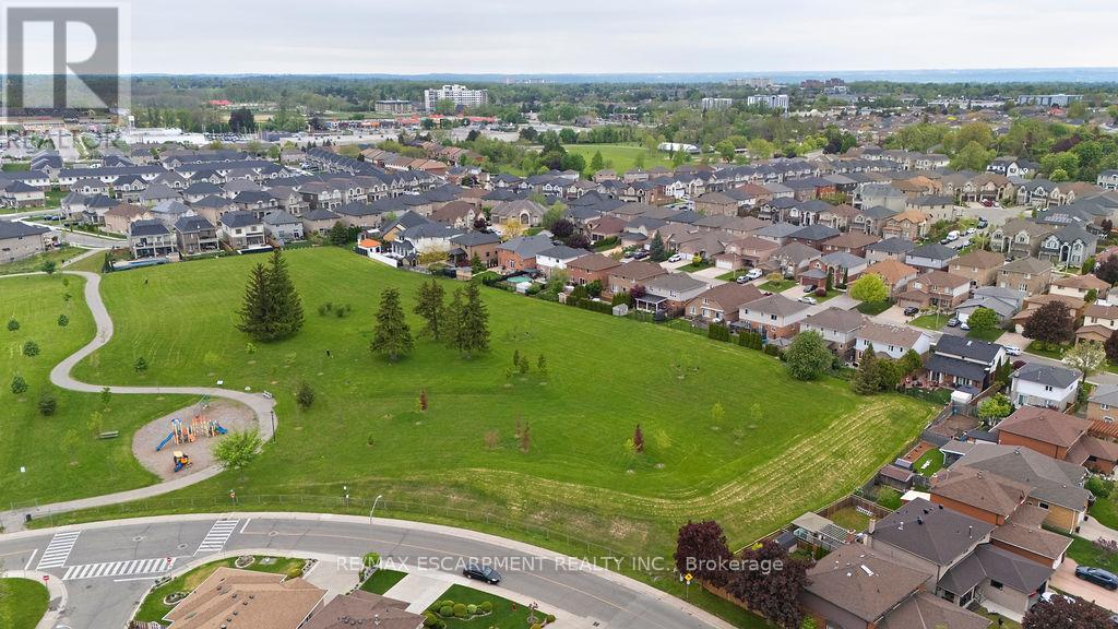12 Ascoli Drive, Hamilton, Ontario  L9B 0H8 - Photo 40 - X12162689