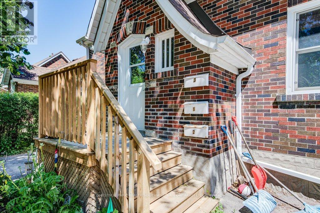Property at 98 WATERLOO STREET image 3