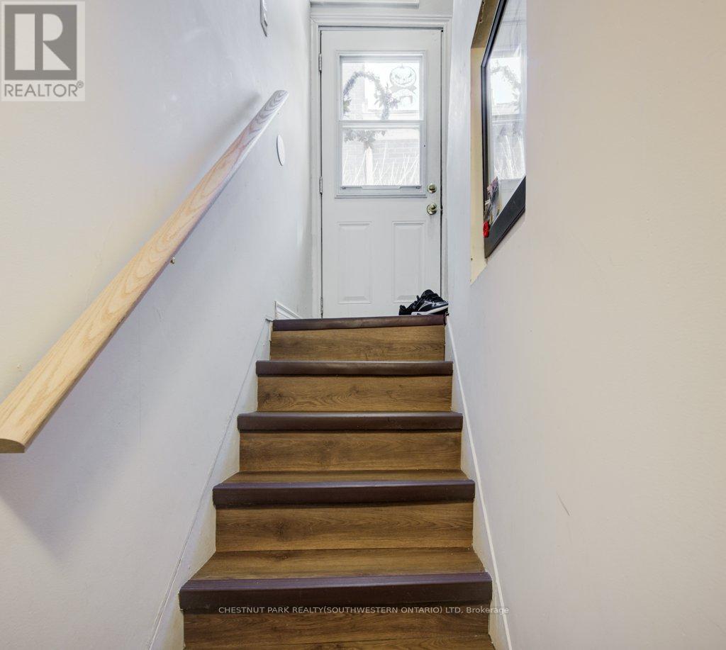 98 Waterloo Street, Waterloo, Ontario  N2J 1X9 - Photo 37 - X12162723