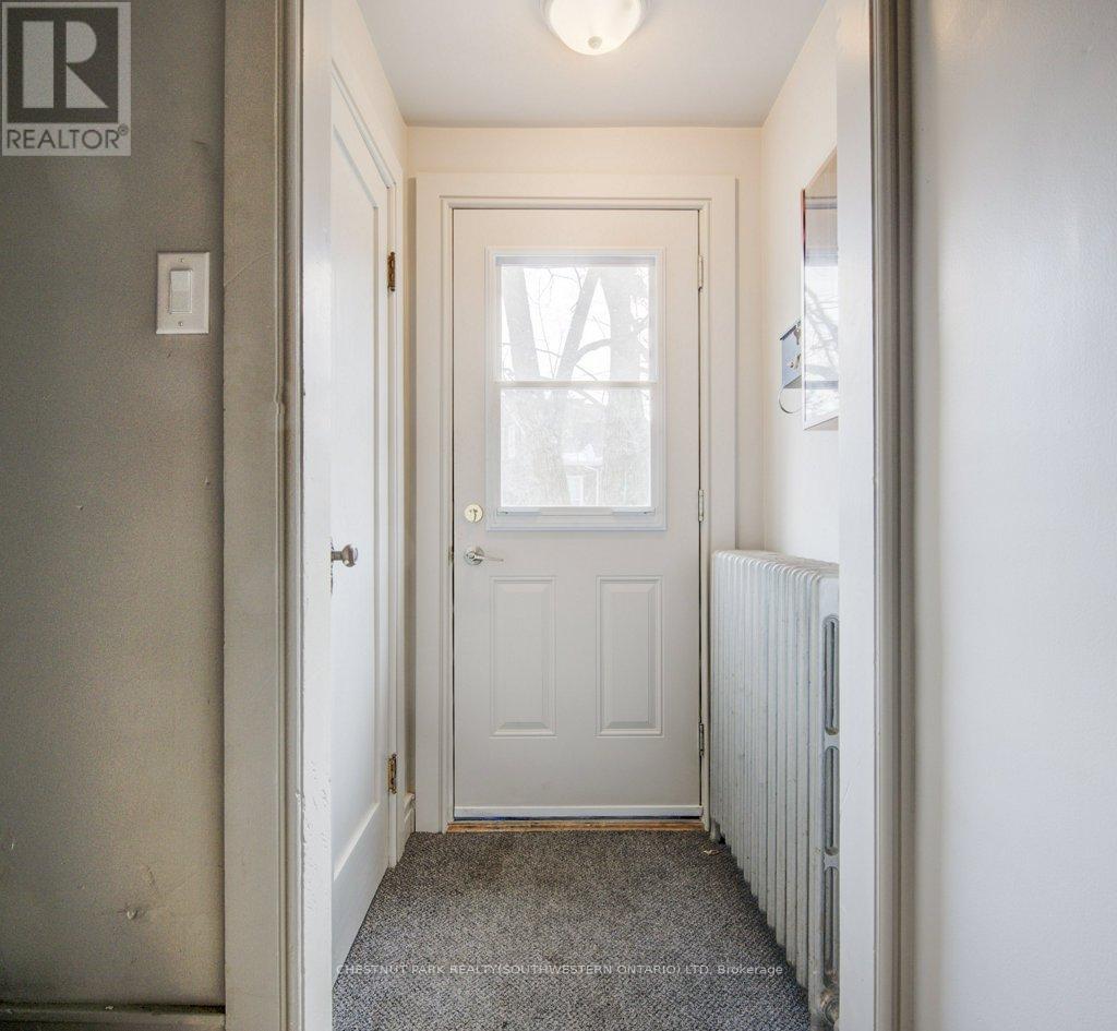Property at 98 WATERLOO STREET image 4