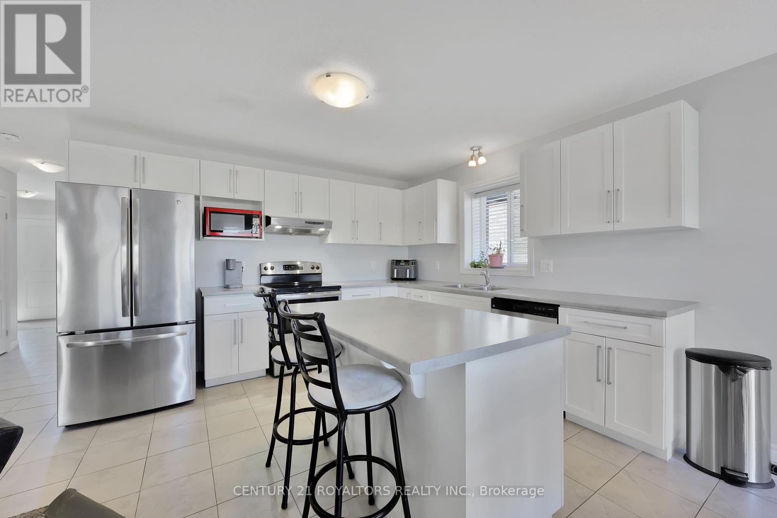 14 Chamberlain Avenue, Ingersoll, Ontario  N5C 0C6 - Photo 14 - X12162774