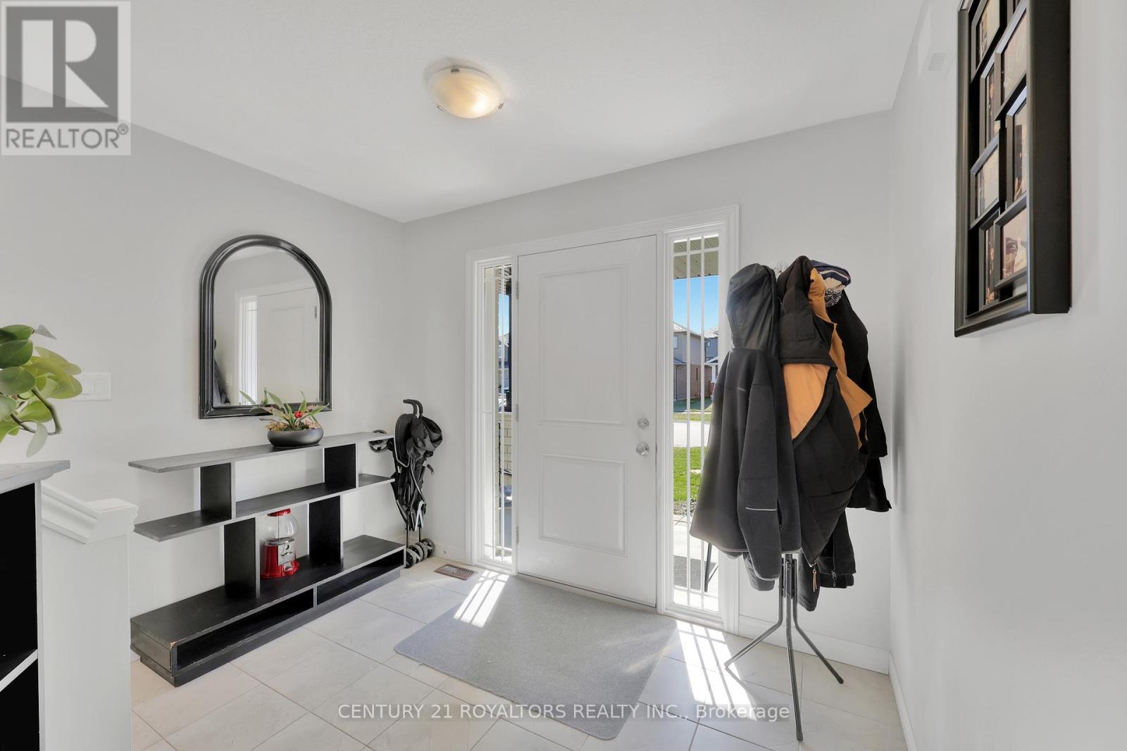 Property at 14 CHAMBERLAIN AVENUE image 3