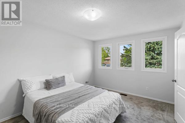 90 Hazelwood Drive, Newmarket, Ontario  L3Y 3G3 - Photo 23 - N12162836