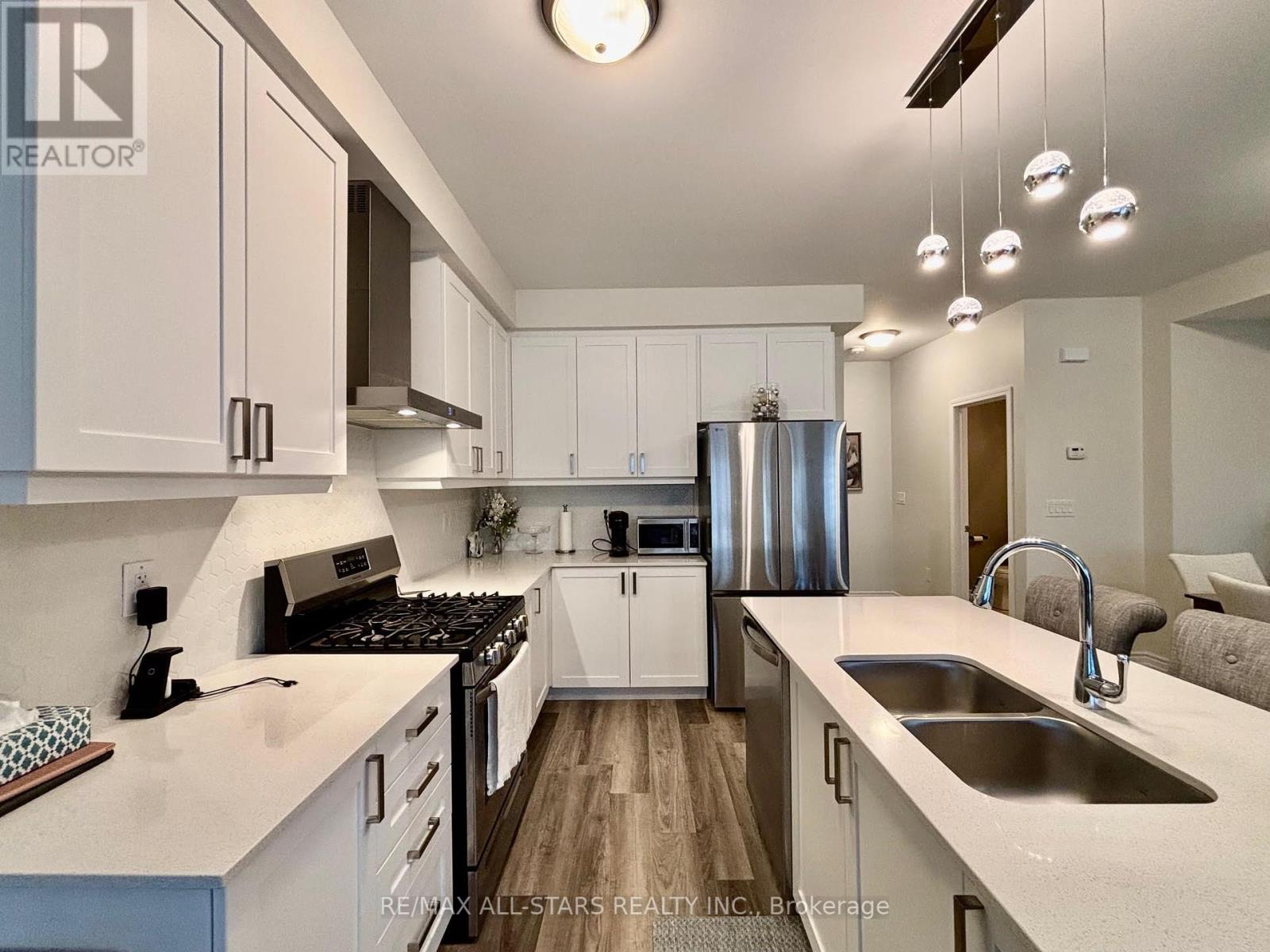 8 Wyn Wood Lane, Orillia, Ontario  L3V 8P6 - Photo 8 - S12162843