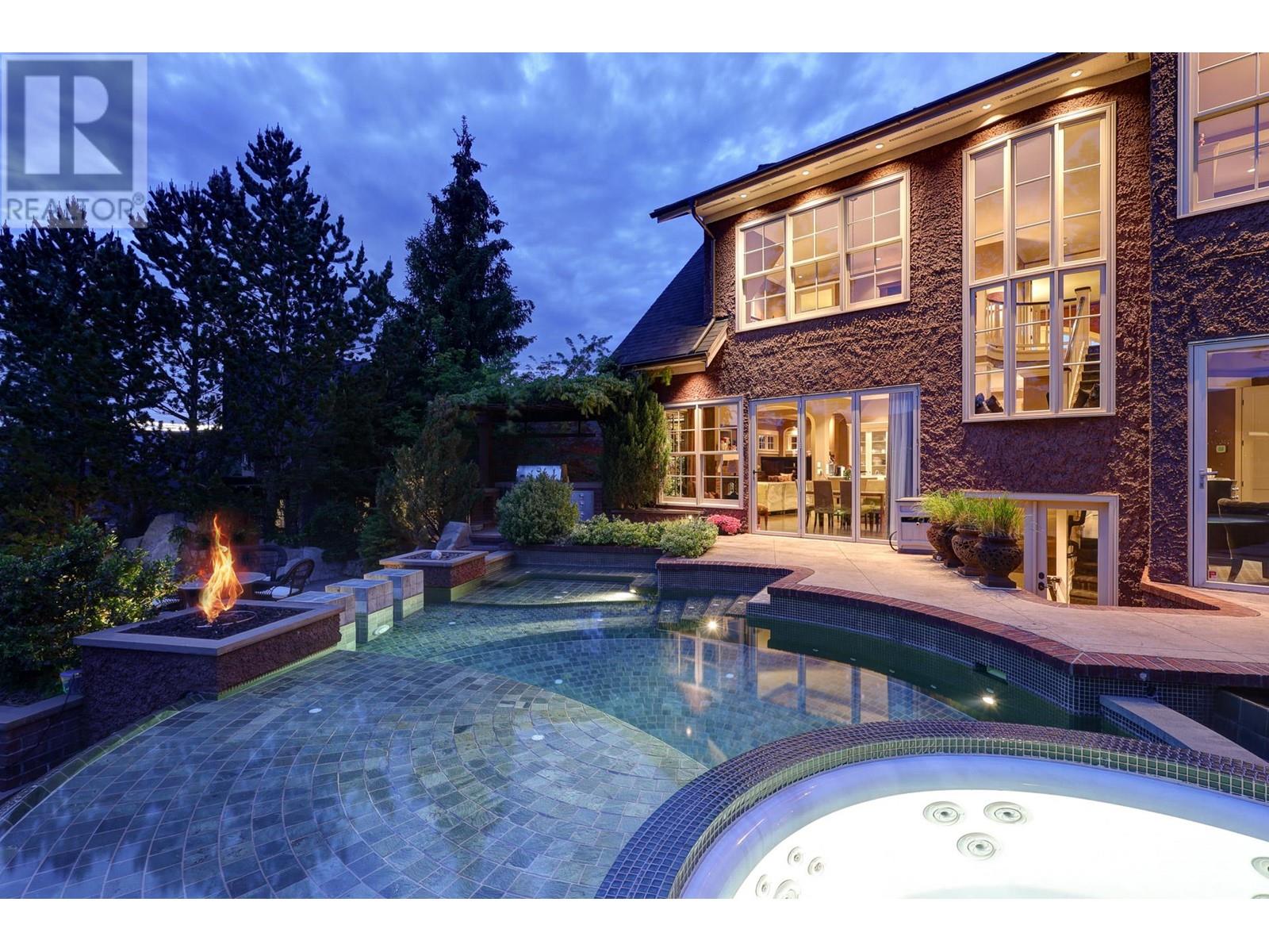 965 Westpoint Drive, Kelowna, BC V1W2Z3