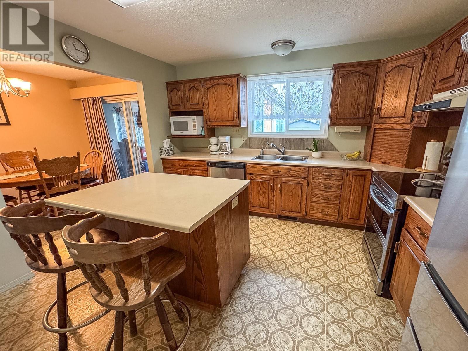 2609 2nd Street S, Cranbrook, British Columbia  V1C 1E3 - Photo 11 - 10348763