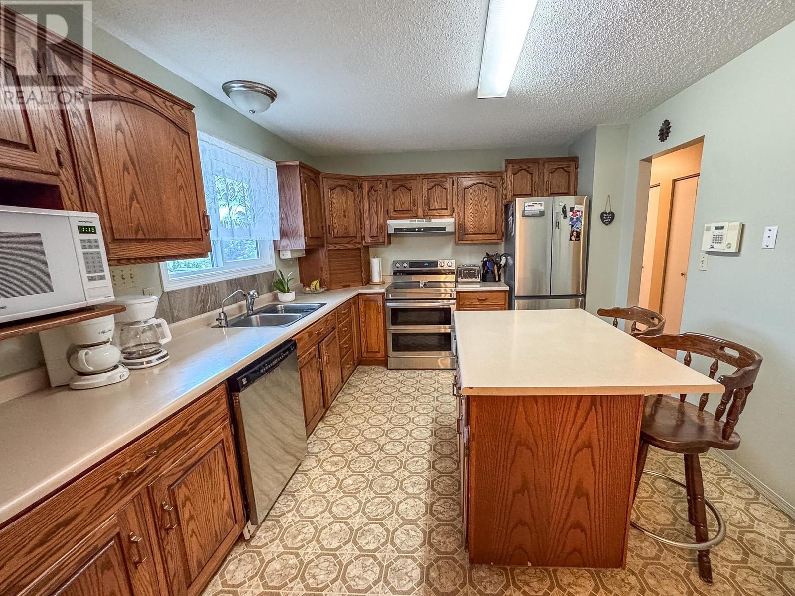 2609 2nd Street S, Cranbrook, British Columbia  V1C 1E3 - Photo 12 - 10348763