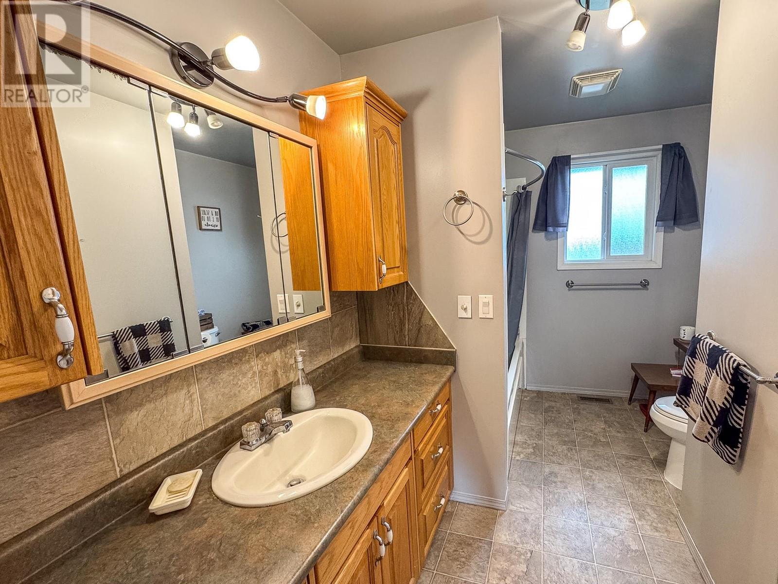 2609 2nd Street S, Cranbrook, British Columbia  V1C 1E3 - Photo 15 - 10348763