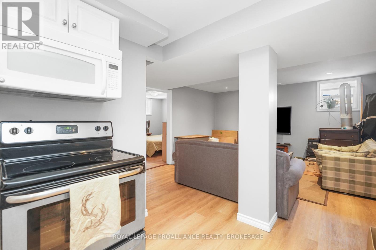170 Indian Road, Kingston (West Of Sir John A. Blvd), Ontario  K7M 1T4 - Photo 34 - X12162972
