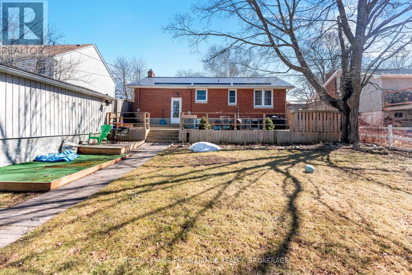 170 Indian Road, Kingston (West Of Sir John A. Blvd), Ontario  K7M 1T4 - Photo 8 - X12162972