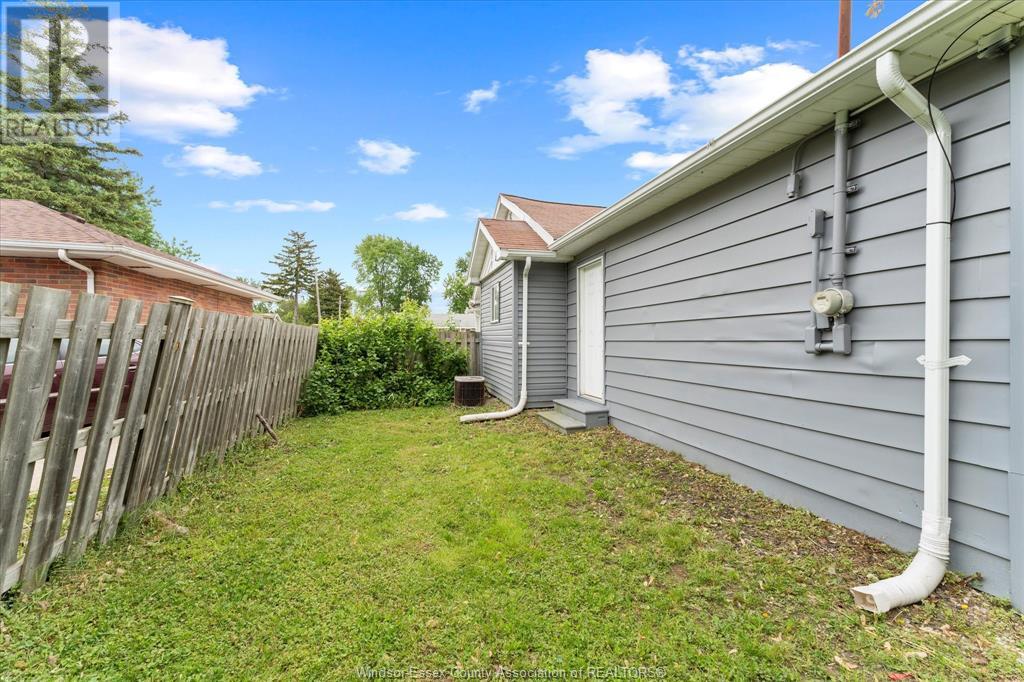 3357 Bliss Road, Windsor, Ontario  N9W 3B4 - Photo 25 - 25012711