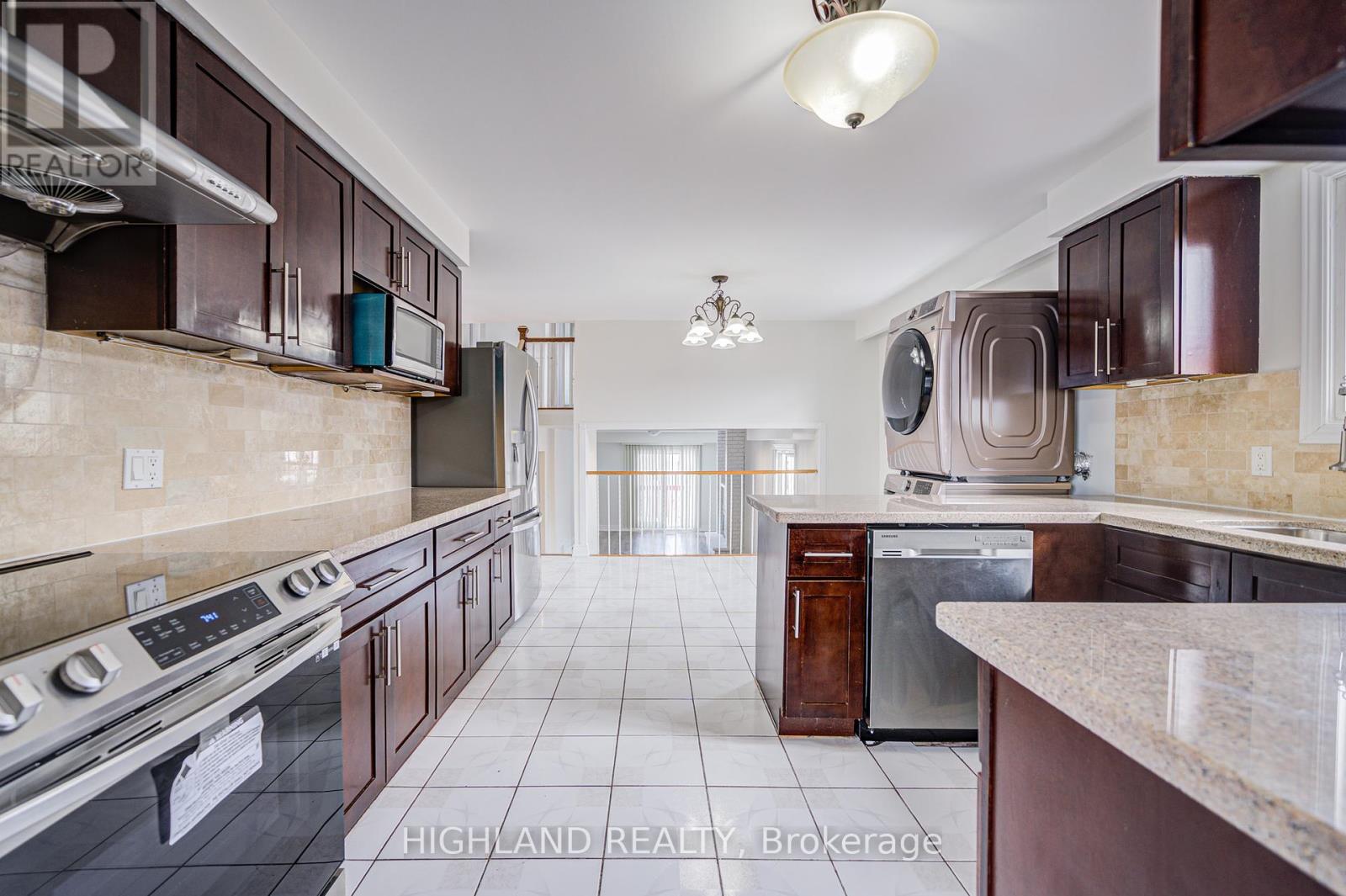 4109 Perivale Road, Mississauga, Ontario  L5C 3M7 - Photo 22 - W12162793