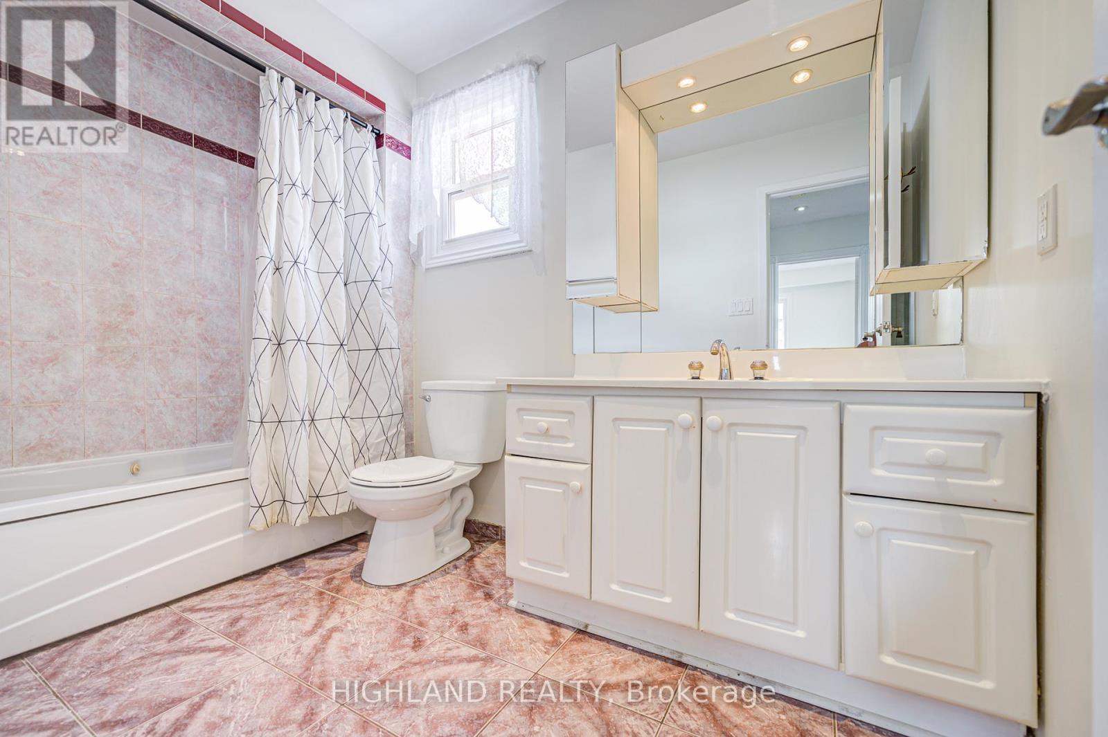 4109 Perivale Road, Mississauga, Ontario  L5C 3M7 - Photo 23 - W12162793