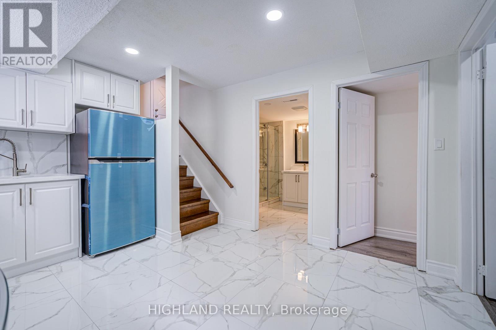 4109 Perivale Road, Mississauga, Ontario  L5C 3M7 - Photo 31 - W12162793