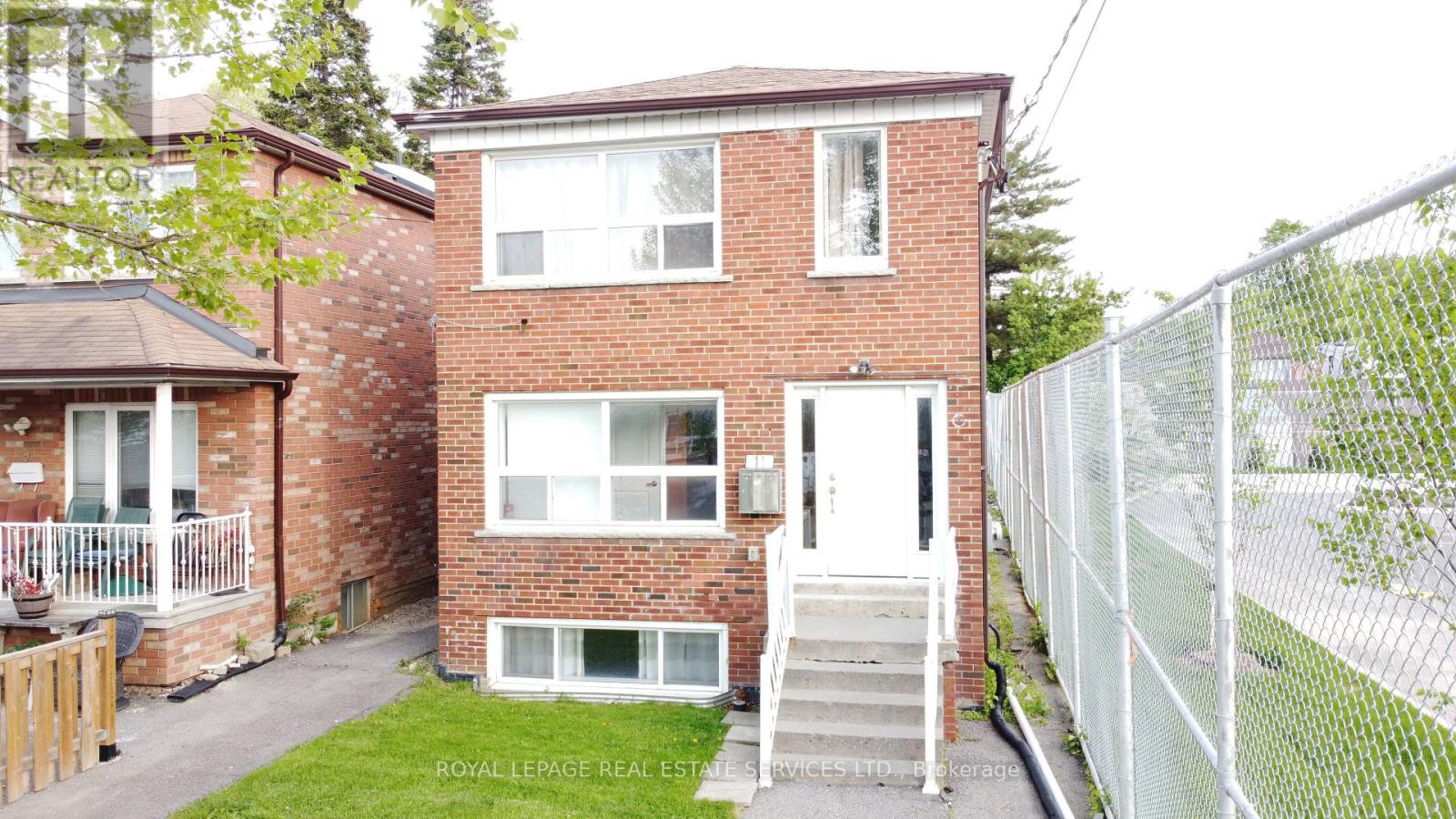 11 DENNIS AVENUE, Toronto, Ontario