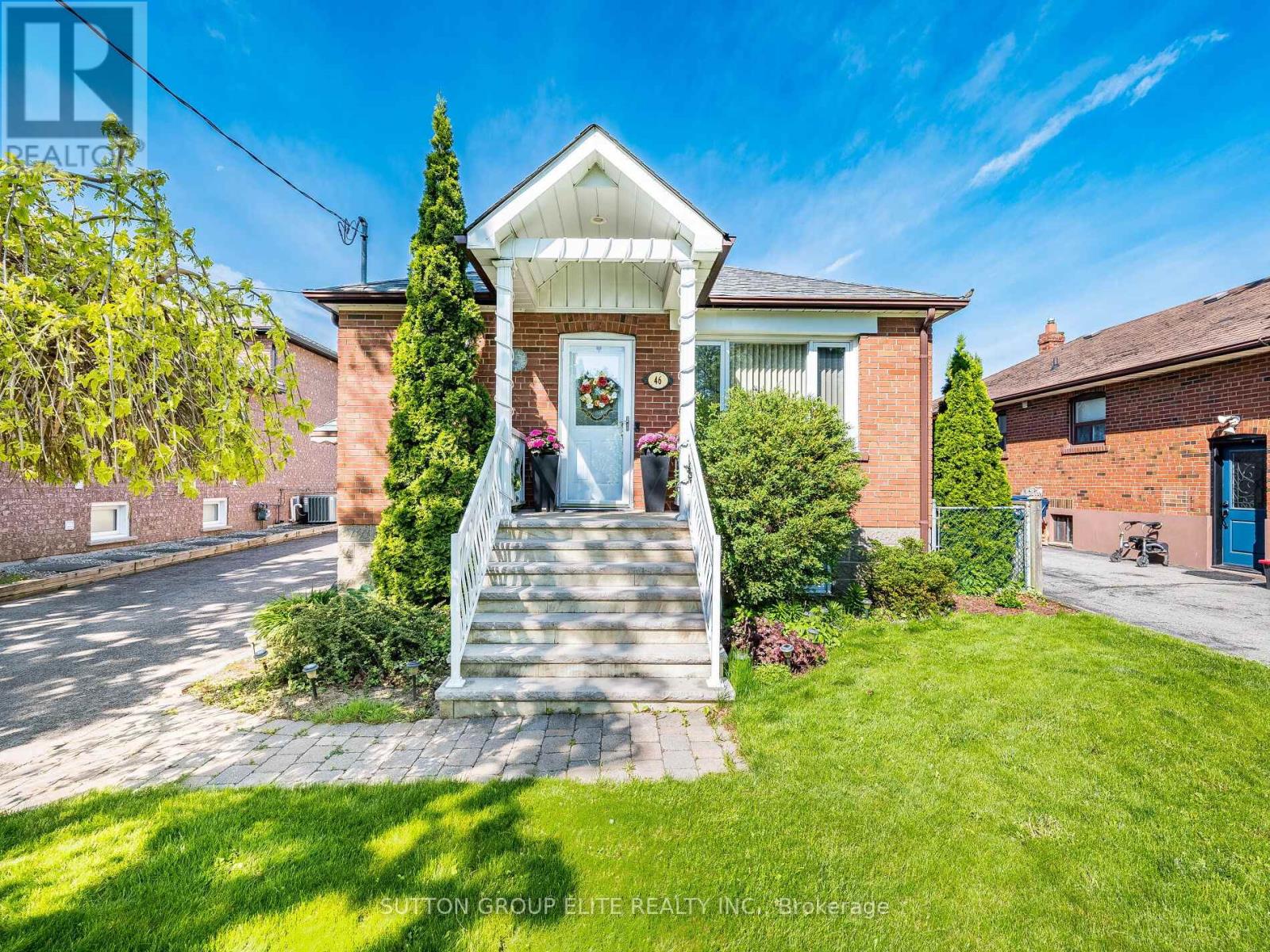46 Loma Road, Toronto, Ontario  M8Z 3Z7 - Photo 1 - W12162829