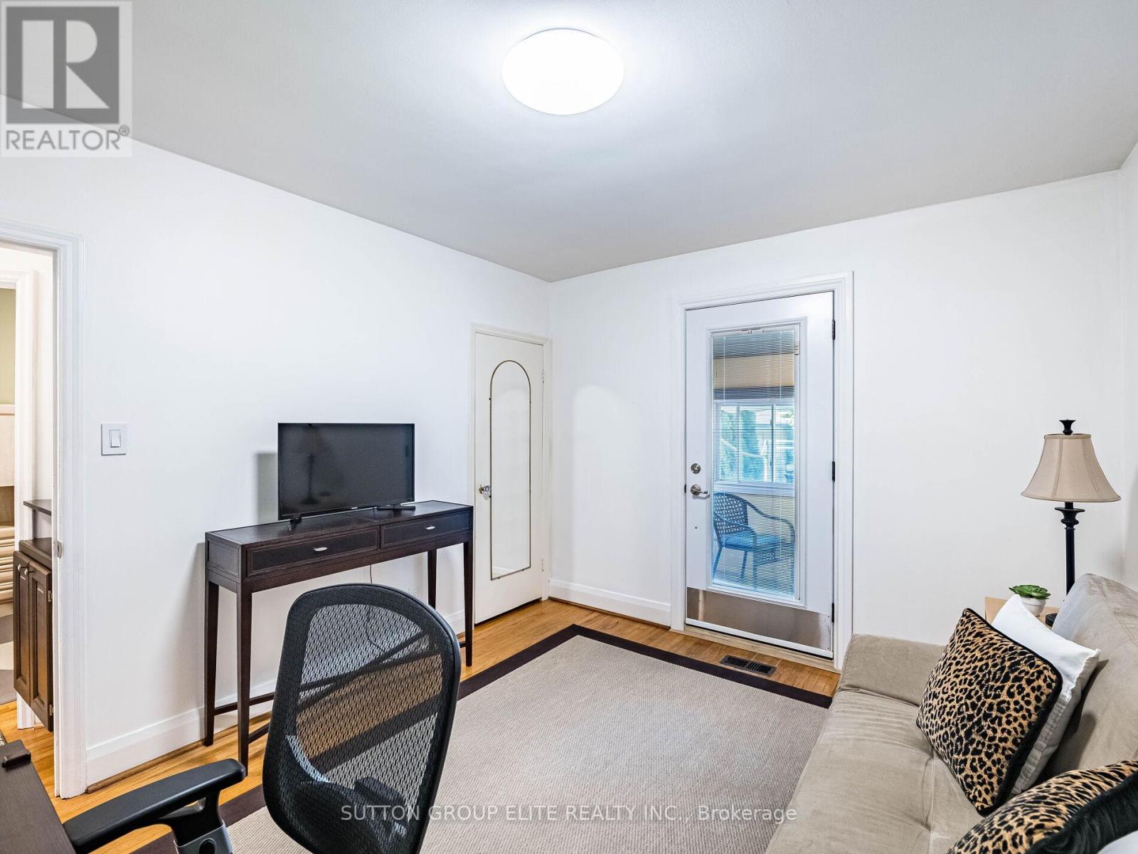 46 Loma Road, Toronto, Ontario  M8Z 3Z7 - Photo 18 - W12162829