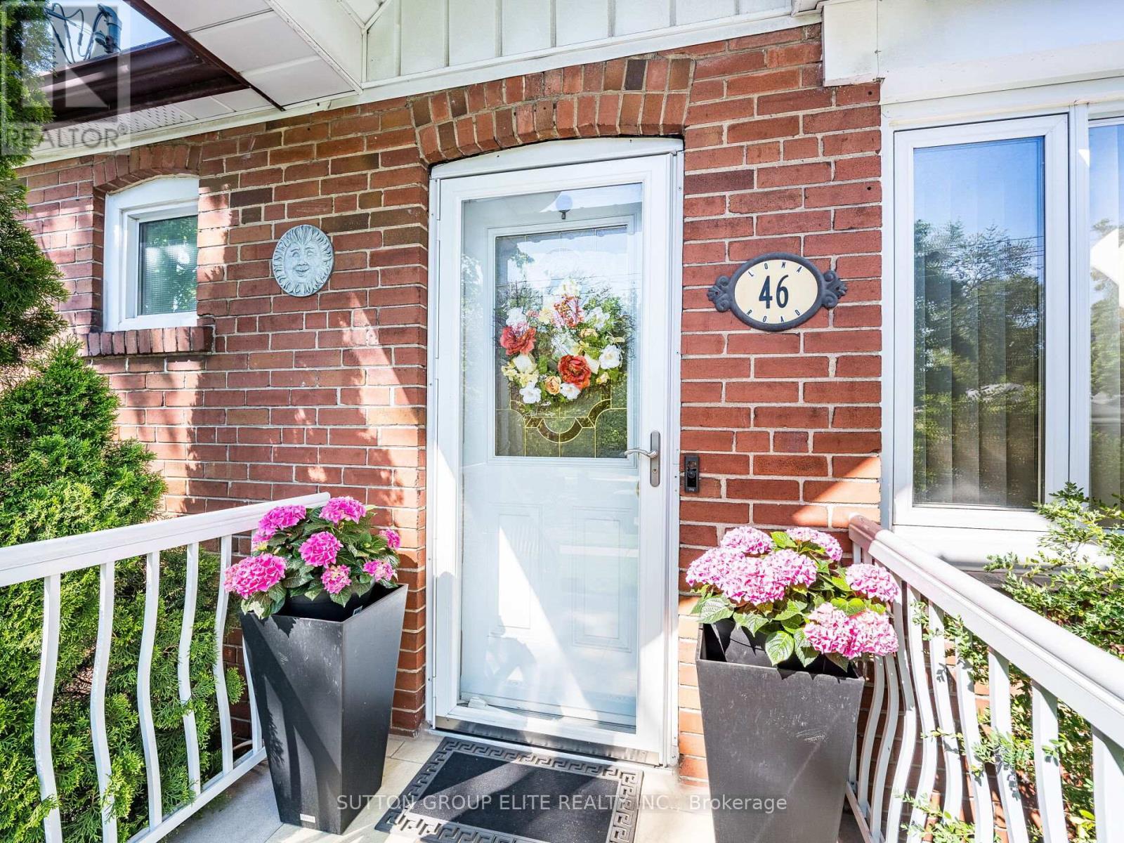 46 Loma Road, Toronto, Ontario  M8Z 3Z7 - Photo 3 - W12162829