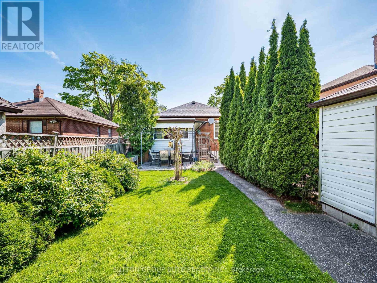 46 Loma Road, Toronto, Ontario  M8Z 3Z7 - Photo 36 - W12162829