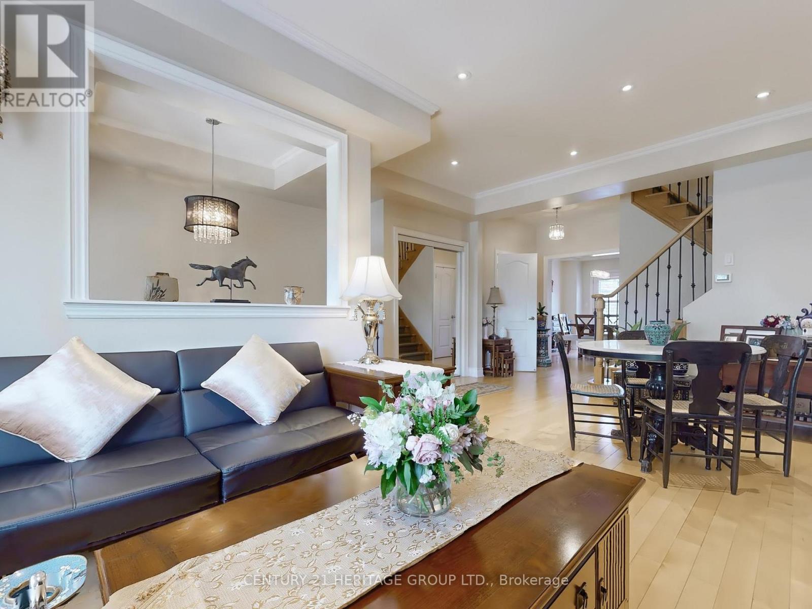 127 Mill Road, Toronto (Markland Wood), Ontario  M9C 1X9 - Photo 8 - W12162832