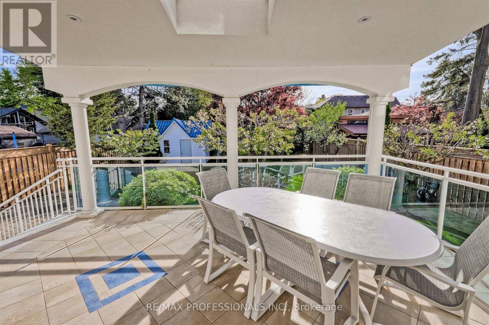 18 Northglen Avenue, Toronto, Ontario  M9B 4R6 - Photo 48 - W12162869