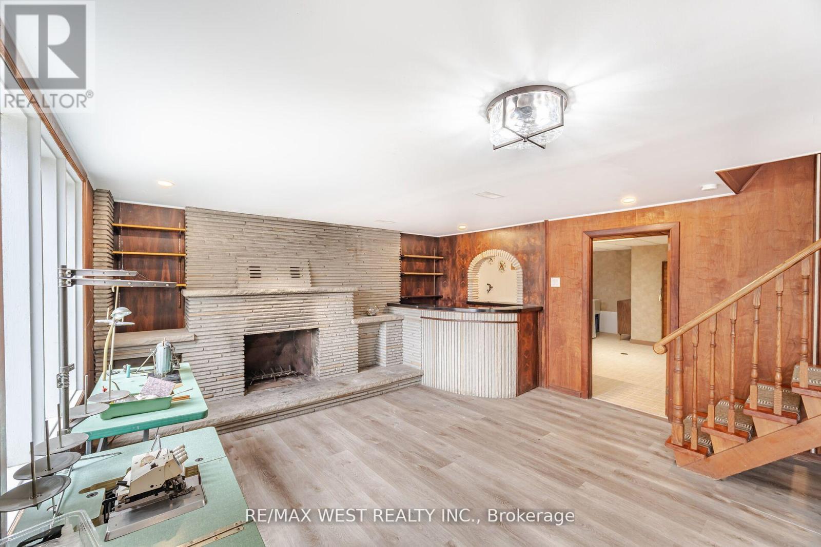 94 Windhill Crescent, Toronto, Ontario  M9M 1Y4 - Photo 22 - W12162938
