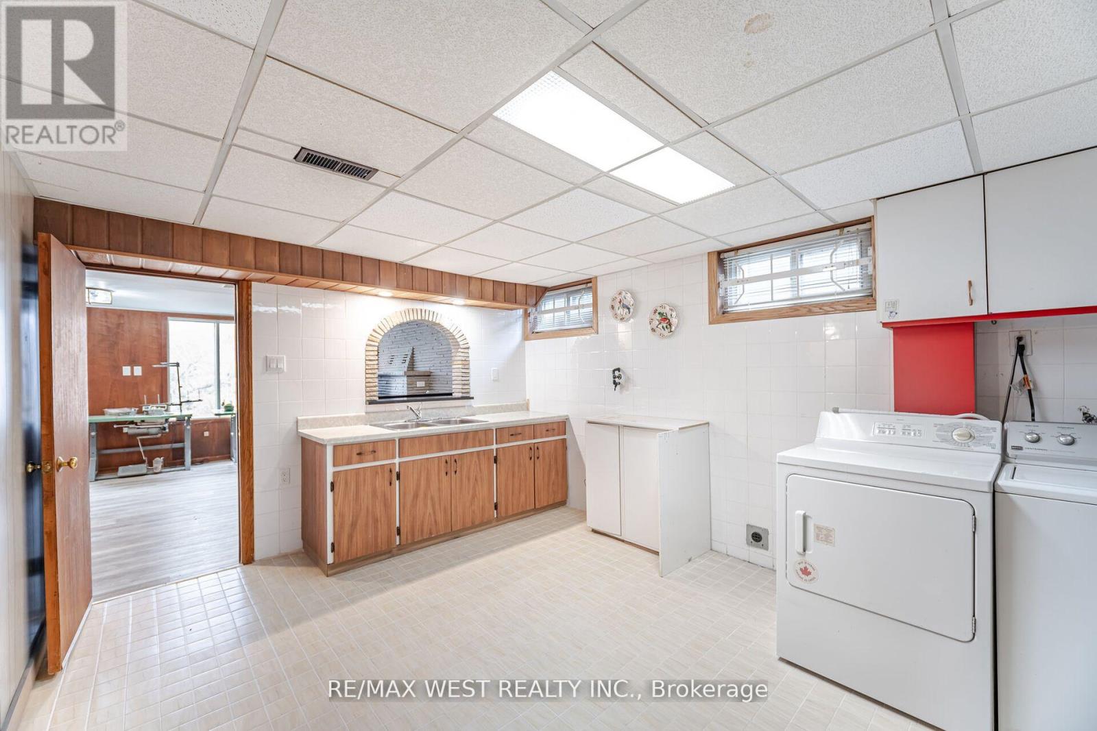 94 Windhill Crescent, Toronto, Ontario  M9M 1Y4 - Photo 23 - W12162938