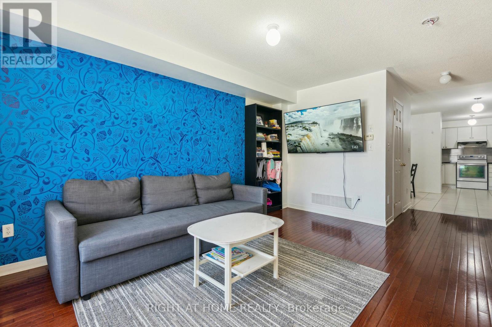 38 Odoardo Di Santo Circle, Toronto, Ontario  M3L 0E7 - Photo 3 - W12162968