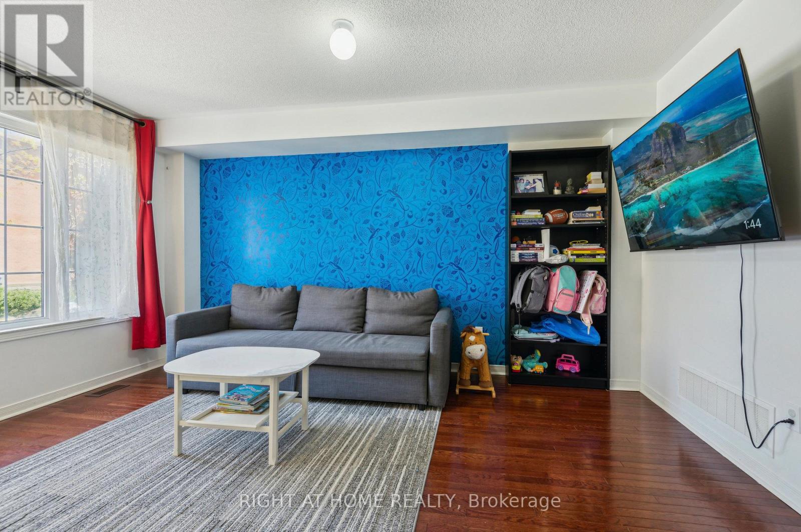 38 Odoardo Di Santo Circle, Toronto, Ontario  M3L 0E7 - Photo 4 - W12162968