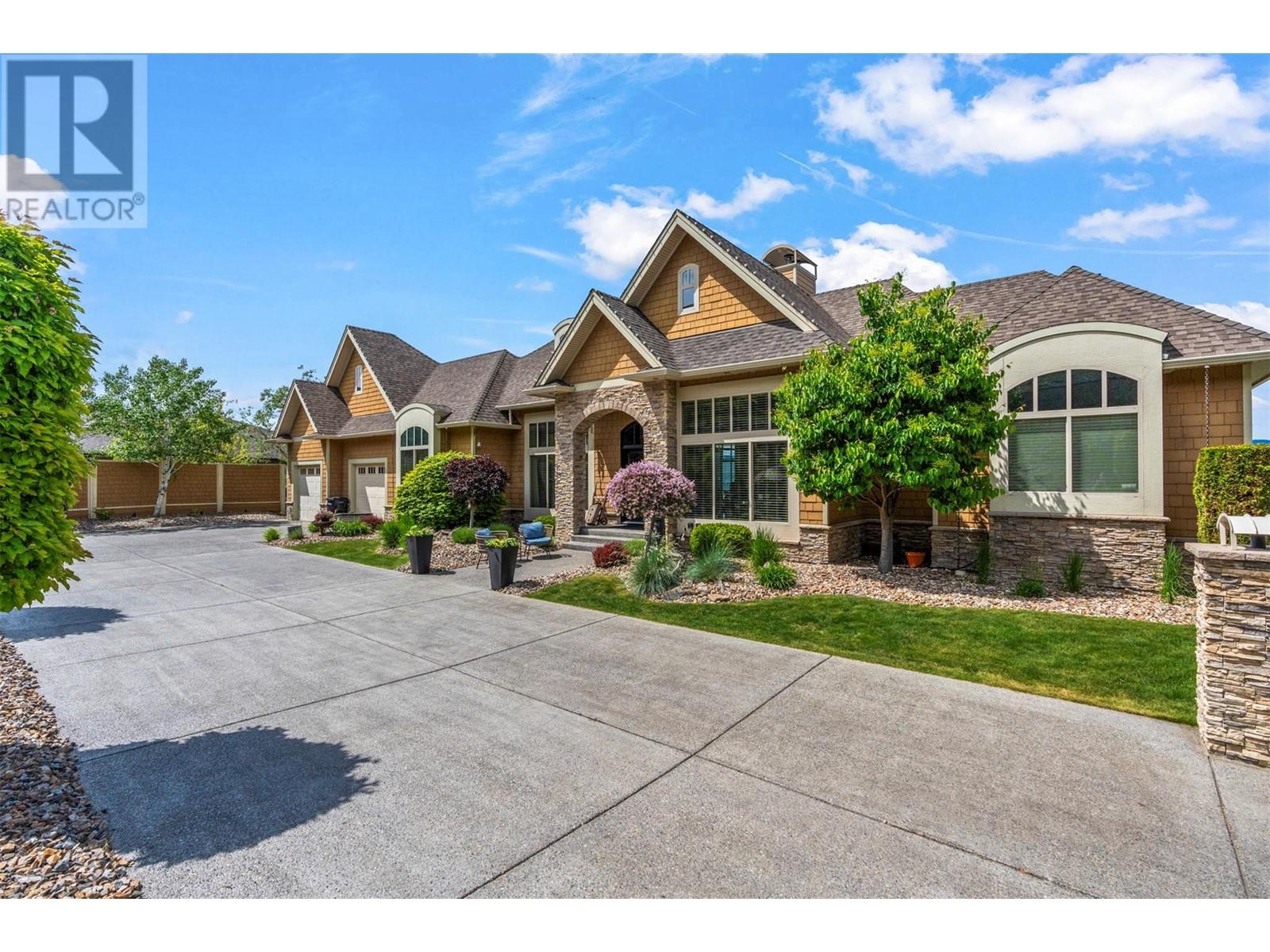 1117 Mt Fosthall Drive Unit# 10, Vernon, BC V1B3Z9