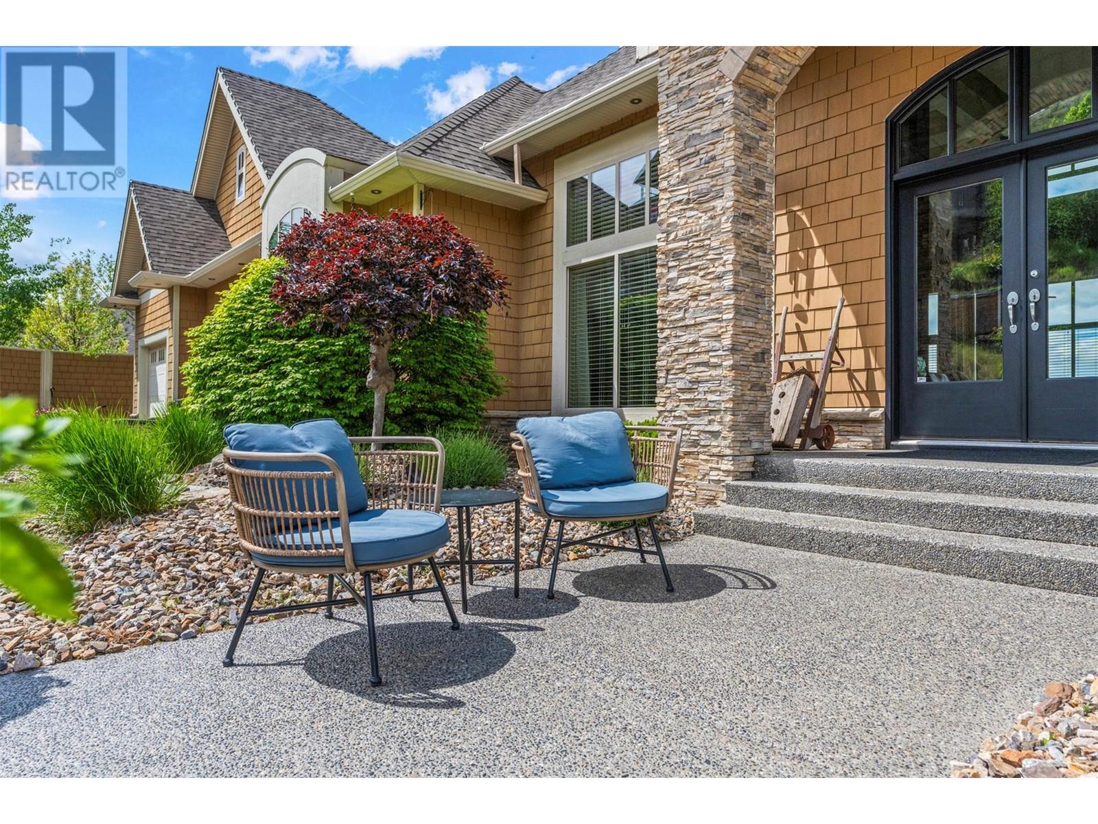 1117 Mt Fosthall Drive Unit# 10, Vernon, BC V1B3Z9