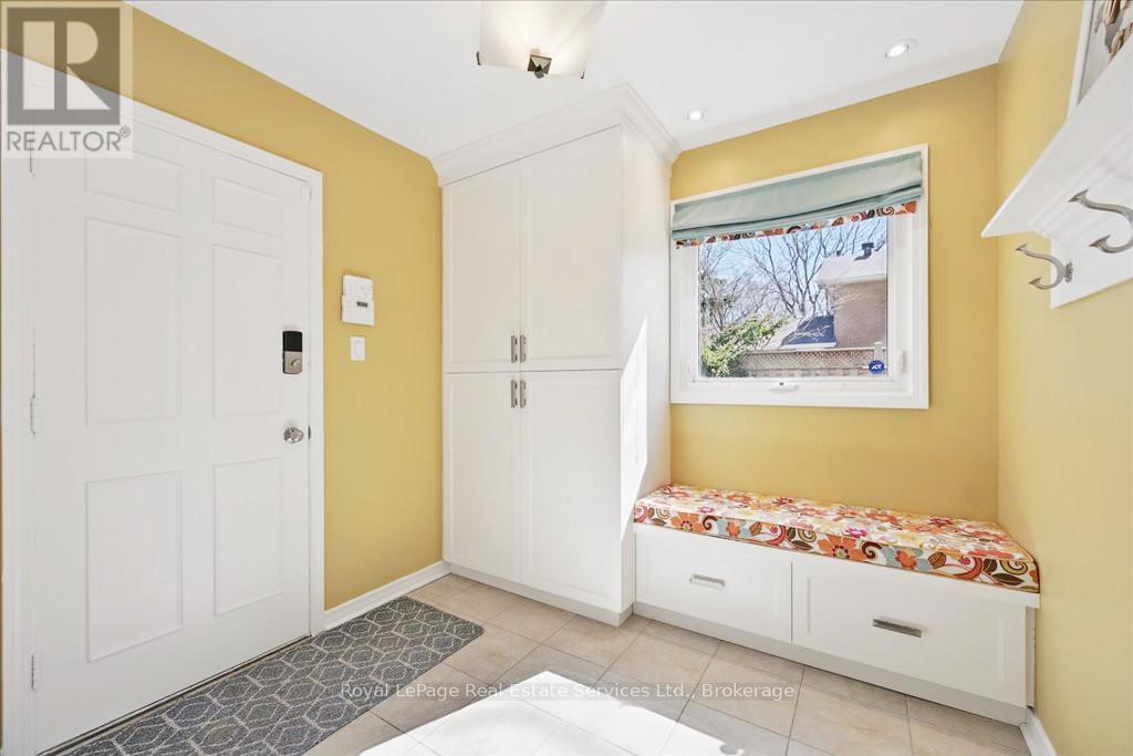 234 Cardinal Drive, Oakville, Ontario  L6J 4P2 - Photo 17 - W12047639